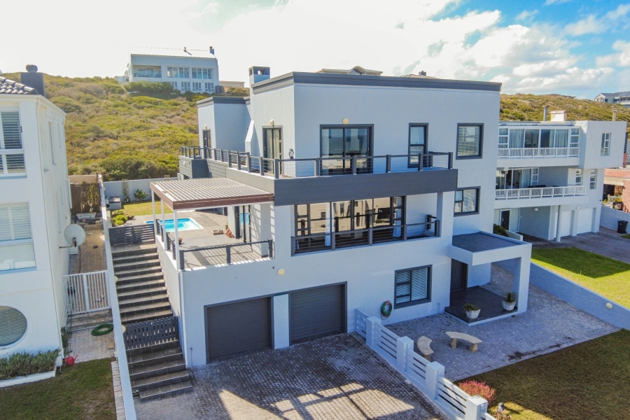 5 Bedroom Property for Sale in Yzerfontein Western Cape